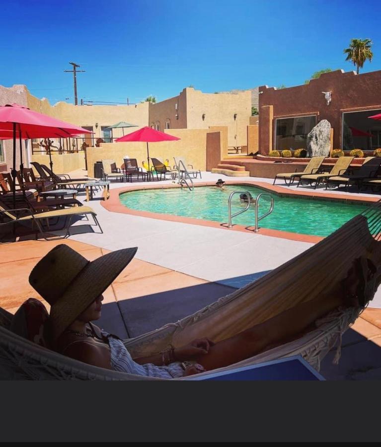 Mi Kasa Hot Springs 420,Adults Only, Clothing Optional Hotel Desert Hot Springs Exterior photo