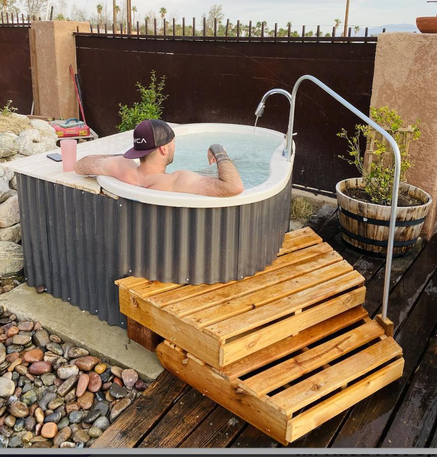 Mi Kasa Hot Springs 420,Adults Only, Clothing Optional Hotel Desert Hot Springs Exterior photo