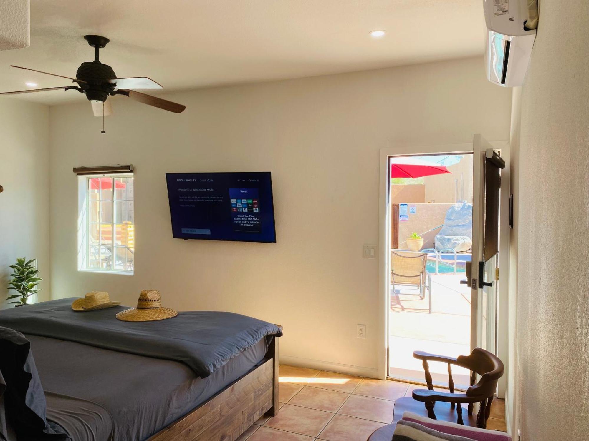 Mi Kasa Hot Springs 420,Adults Only, Clothing Optional Hotel Desert Hot Springs Room photo