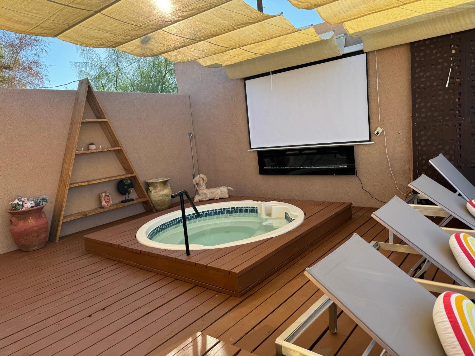Mi Kasa Hot Springs 420,Adults Only, Clothing Optional Hotel Desert Hot Springs Exterior photo